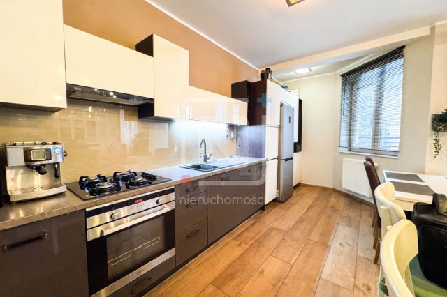 Mieszkanie 3-pokojowe Warszawa Praga, ul. św. Patryka. Zdjęcie 4