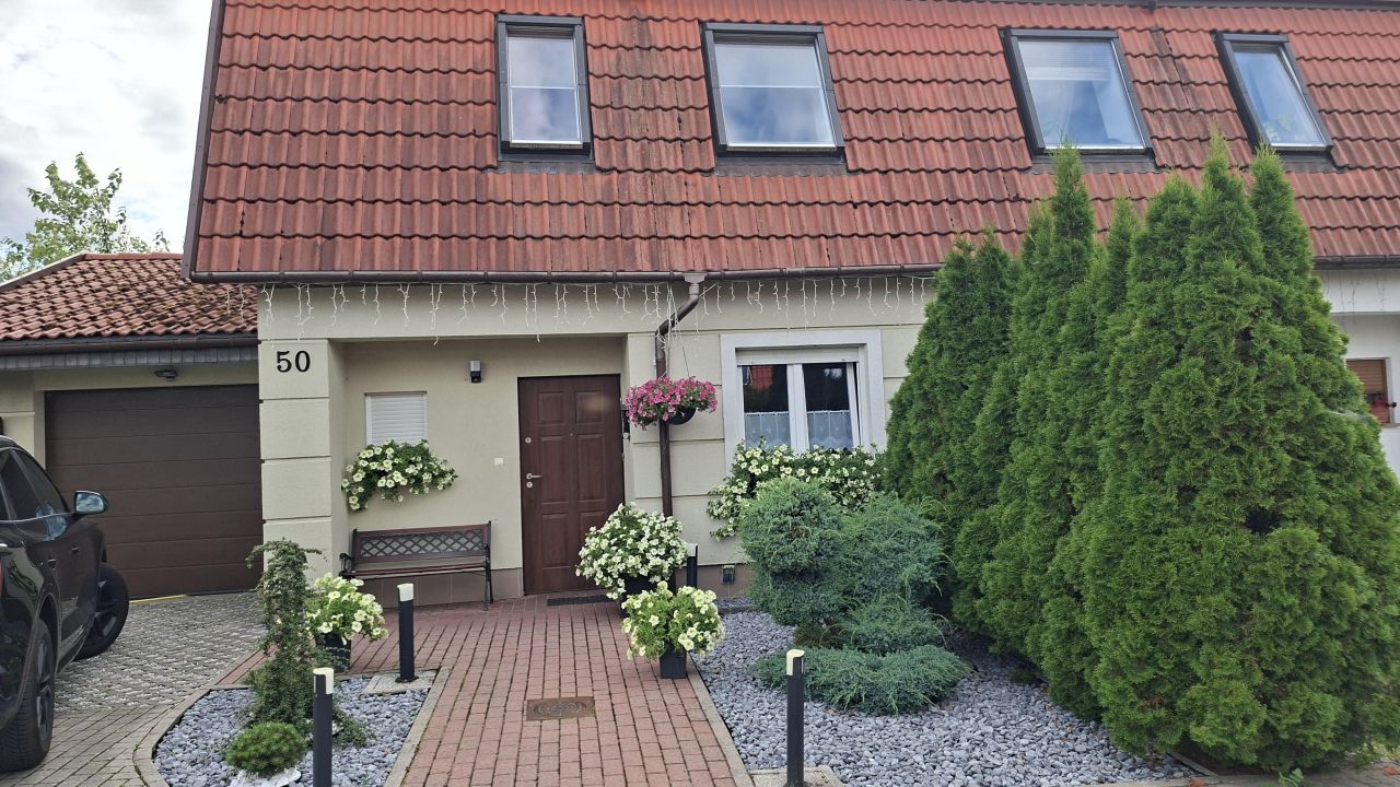 bliźniak, 4 pokoje Włynkówko, ul. Aleja Różana. Zdjęcie 1