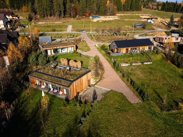 dom wolnostojący, 4 pokoje Tylicz, ul. Kazimierza Pułaskiego. Zdjęcie 2