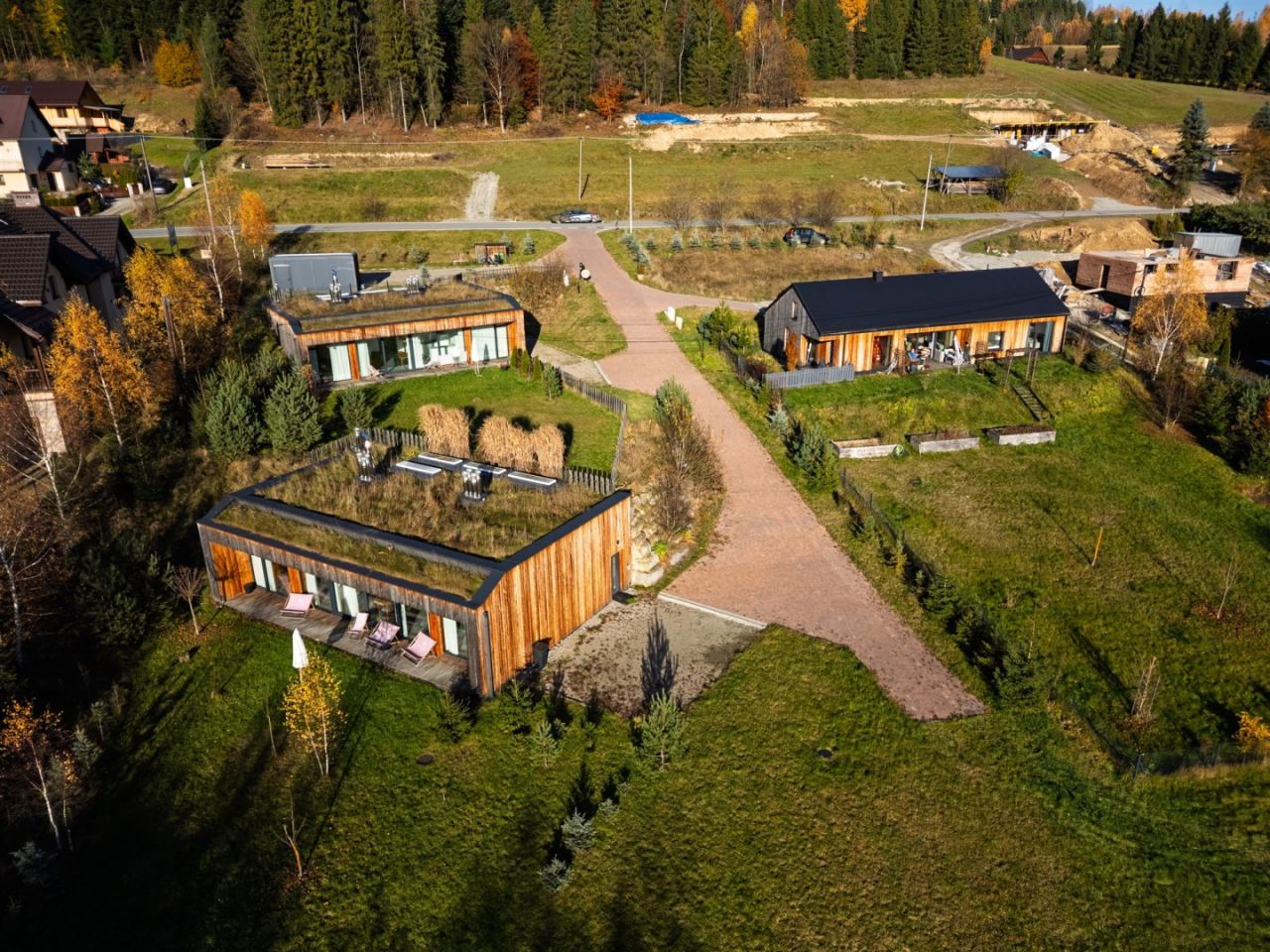 dom wolnostojący, 4 pokoje Tylicz, ul. Kazimierza Pułaskiego. Zdjęcie 2