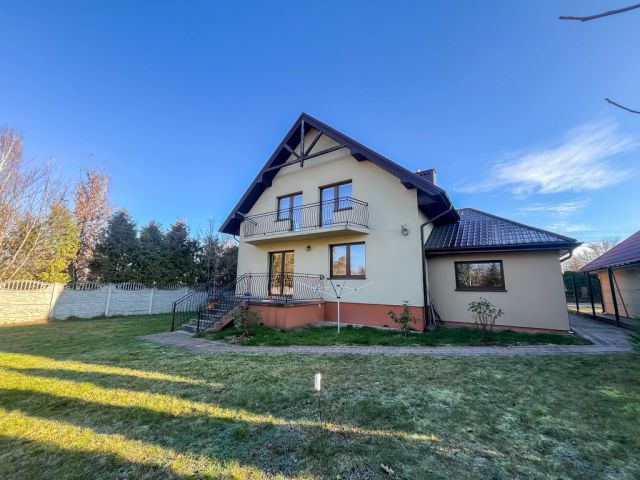 dom wolnostojący, 5 pokoi Ostrowiec Świętokrzyski, ul. Bałtowska. Zdjęcie 4