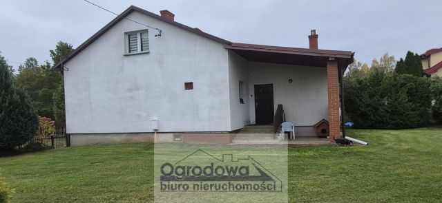 dom wolnostojący, 5 pokoi Leoncin. Zdjęcie 1