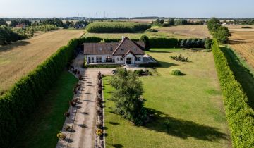 dom wolnostojący, 8 pokoi Czernin