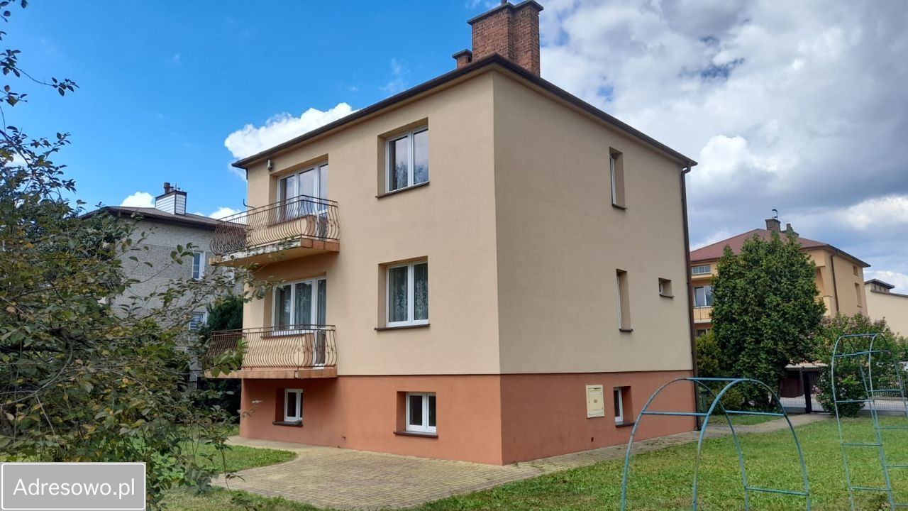 dom wolnostojący, 5 pokoi Dębica, ul. Sportowa. Zdjęcie 1