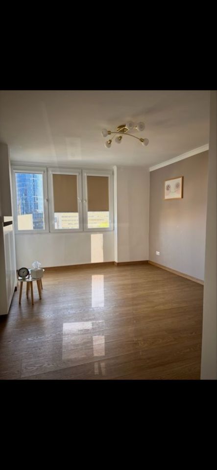 Mieszkanie 3-pokojowe Warszawa Śródmieście. Zdjęcie 1