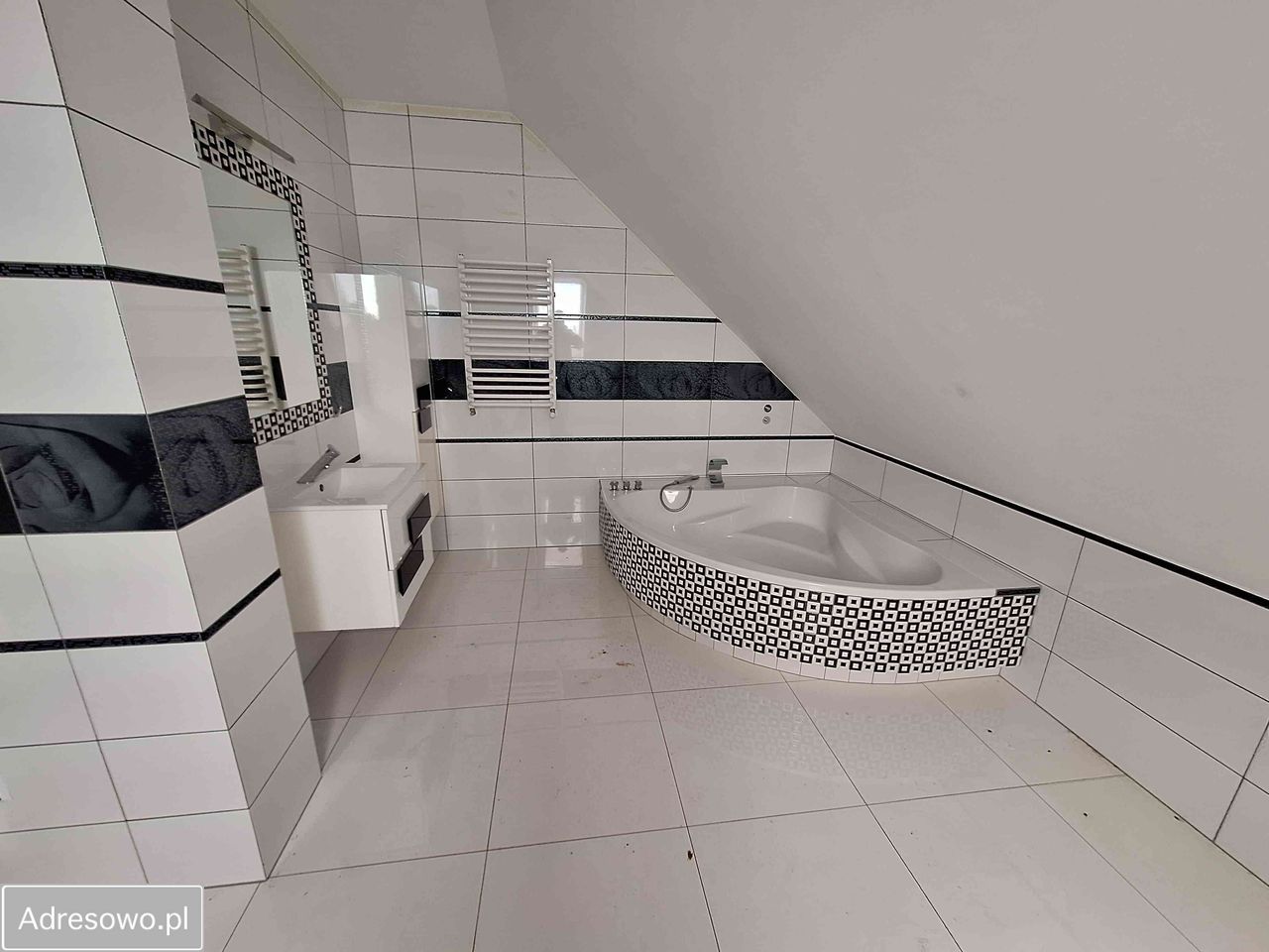 dom wolnostojący, 5 pokoi Postolice. Zdjęcie 6