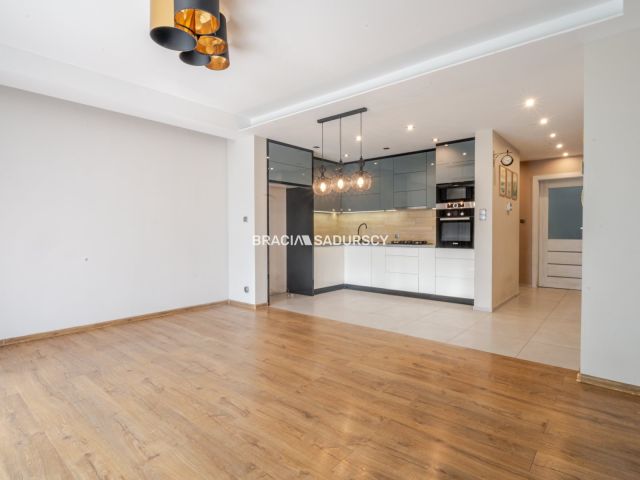 bliźniak, 5 pokoi Skawina, ul. mjr Jana Żychonia. Zdjęcie 18