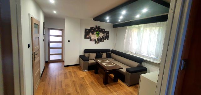 Mieszkanie 3-pokojowe Bielsko-Biała Aleksandrowice, ul. Wadowicka. Zdjęcie 1