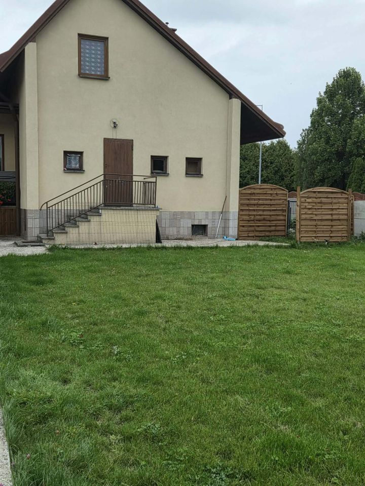dom wolnostojący, 7 pokoi Koło, ul. Nagórna. Zdjęcie 3