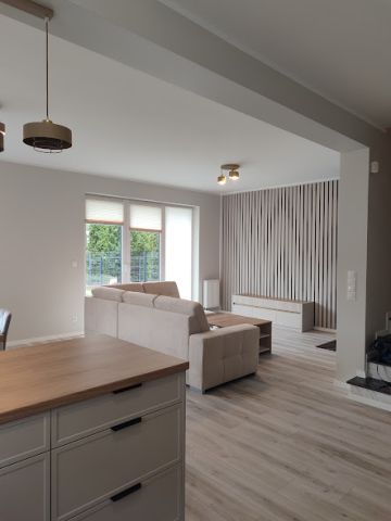 bliźniak, 5 pokoi Kolonia Mrokowska. Zdjęcie 8