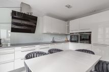 Mieszkanie 4-pokojowe Warszawa Wola, ul. Grzybowska. Zdjęcie 4