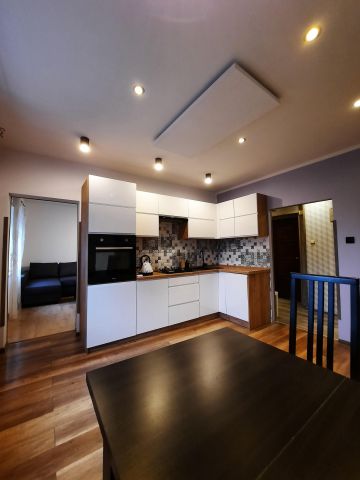 Mieszkanie 4-pokojowe Katowice Burowiec, ul. Krakowska. Zdjęcie 1