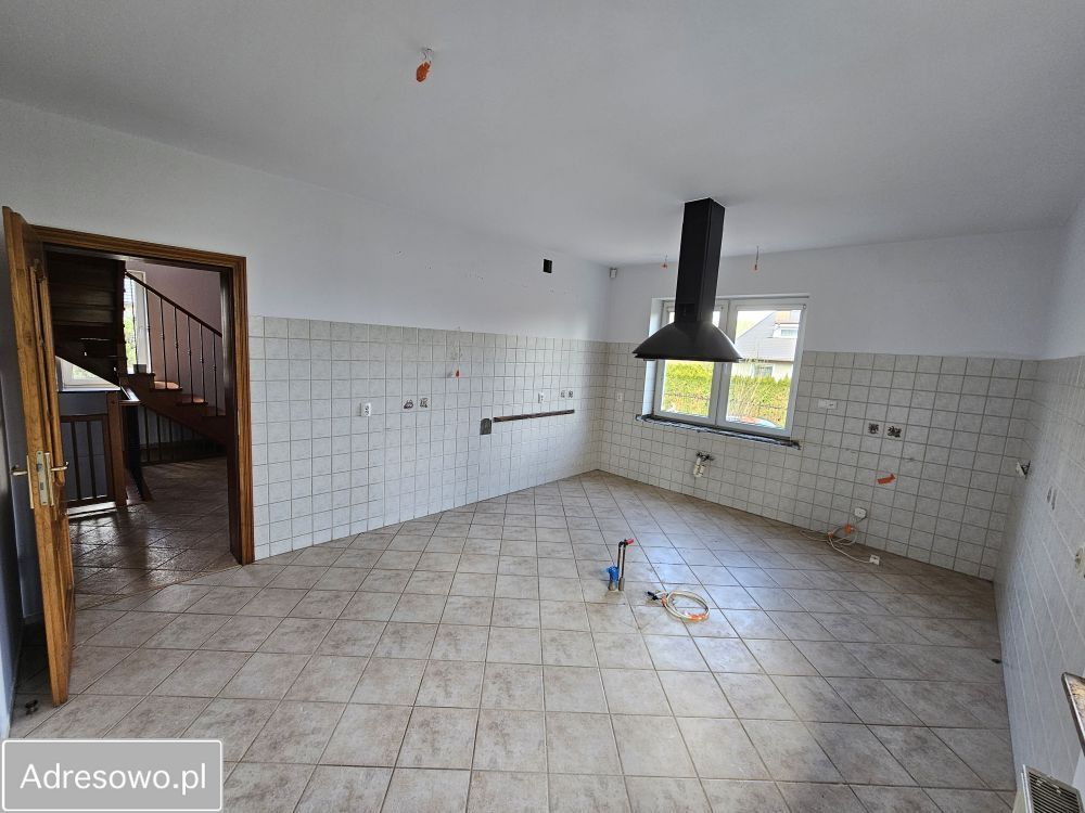 dom wolnostojący, 7 pokoi Pszczółki. Zdjęcie 7