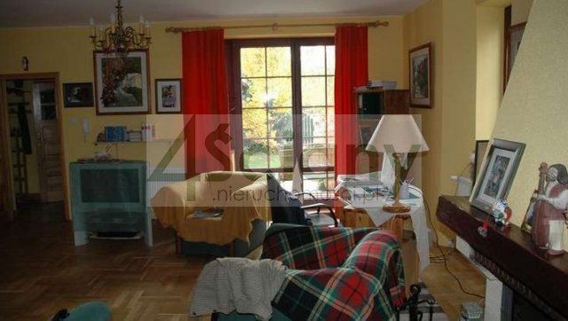 bliźniak, 6 pokoi Konstancin-Jeziorna. Zdjęcie 2