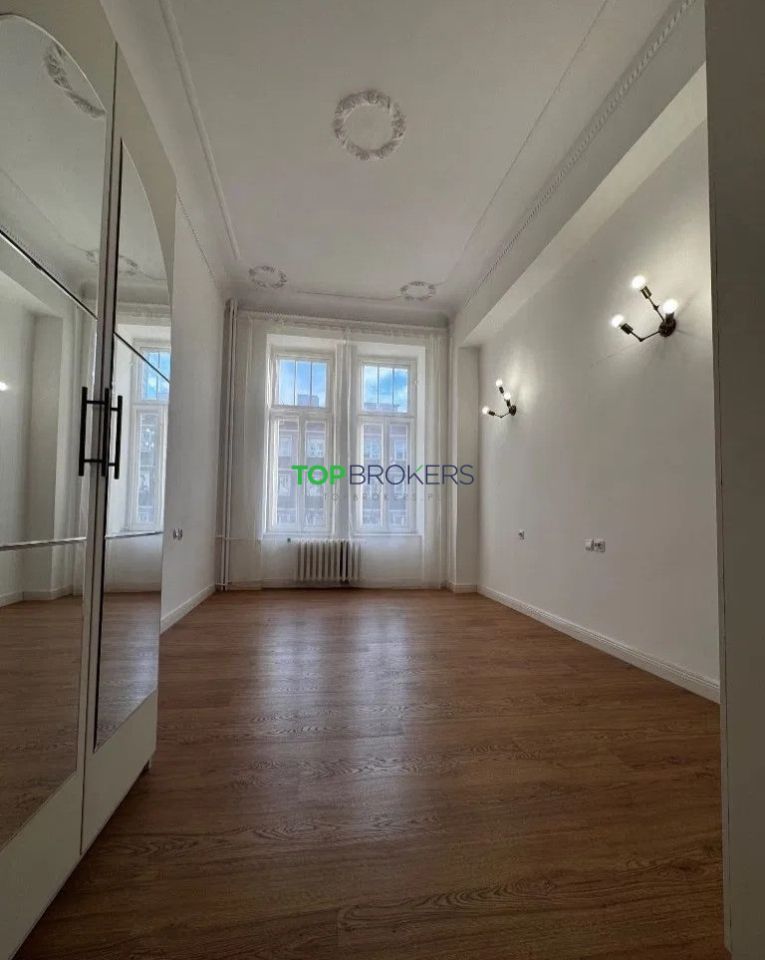 Mieszkanie 3-pokojowe Warszawa Śródmieście, ul. Chmielna. Zdjęcie 4