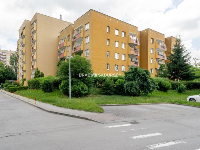 Mieszkanie 4-pokojowe Kraków Czyżyny, os. Dywizjonu 303. Zdjęcie 22