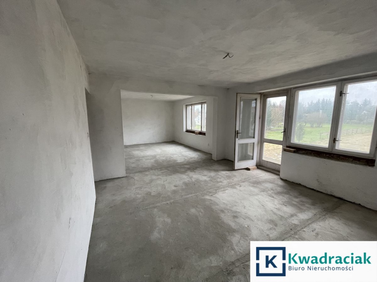 dom wolnostojący, 10 pokoi Moderówka. Zdjęcie 4