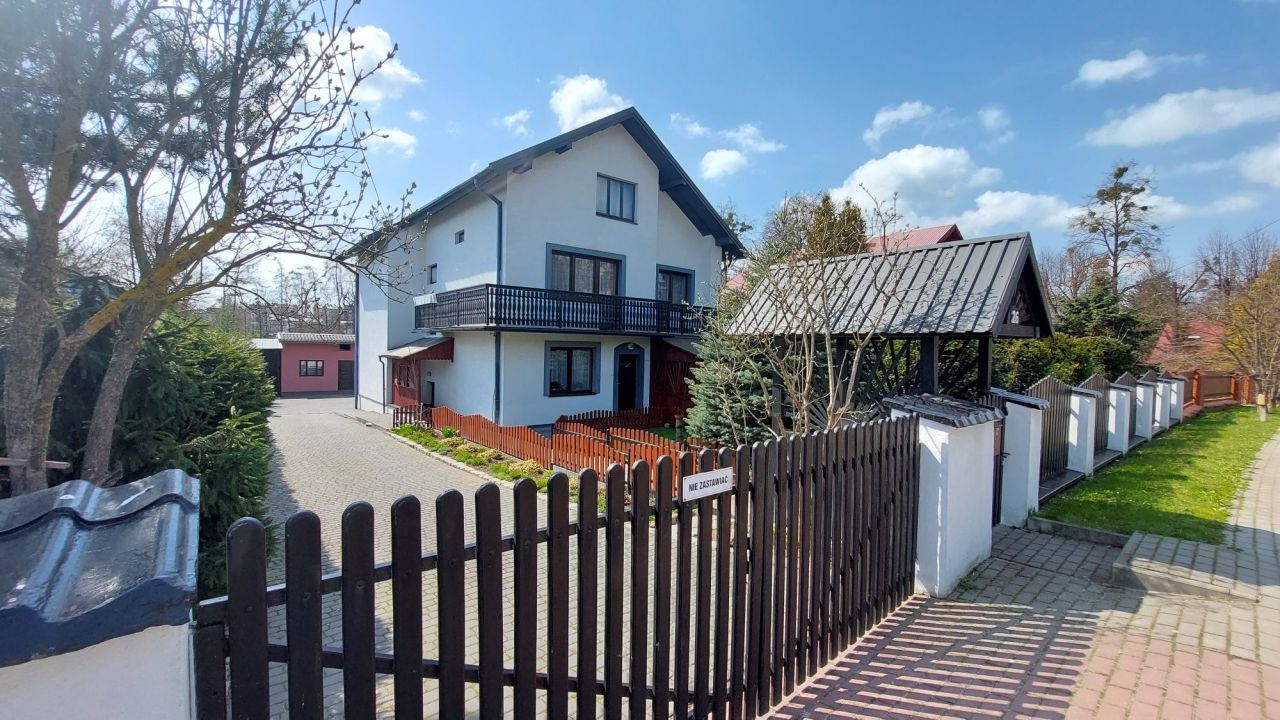 dom wolnostojący, 7 pokoi Opatów, ul. Stefanii Sempołowskiej