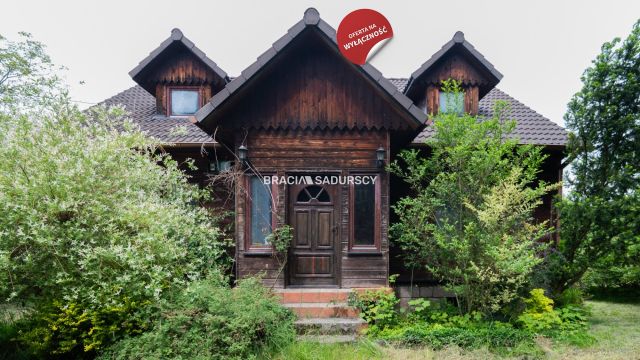 dworek, 4 pokoje Koźmice Wielkie. Zdjęcie 1