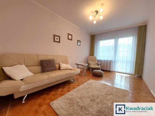 Mieszkanie 3-pokojowe Krosno, ul. Szklarska. Zdjęcie 1