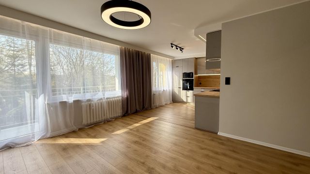 Mieszkanie 3-pokojowe Gdynia Karwiny, ul. Buraczana. Zdjęcie 1