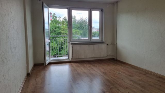 Mieszkanie 3-pokojowe Tarnowskie Góry Strzybnica, ul. Strzybnicka. Zdjęcie 1