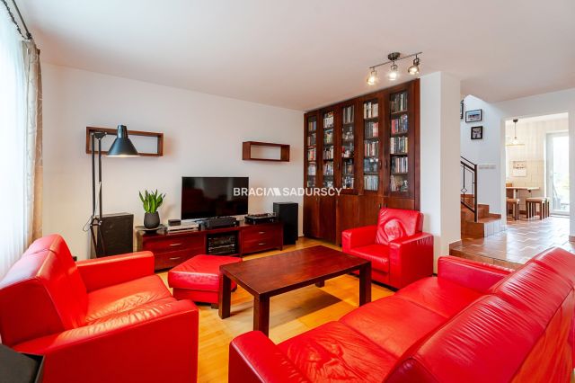 dom wolnostojący, 5 pokoi Marcyporęba, ul. św. Marcina. Zdjęcie 9