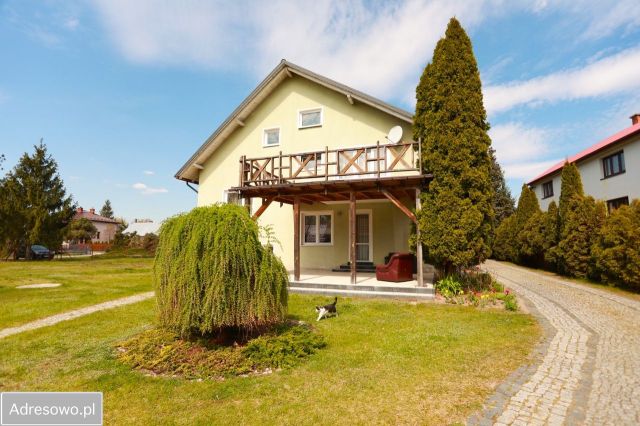 dom wolnostojący, 6 pokoi Jastkowice, ul. Cicha. Zdjęcie 1