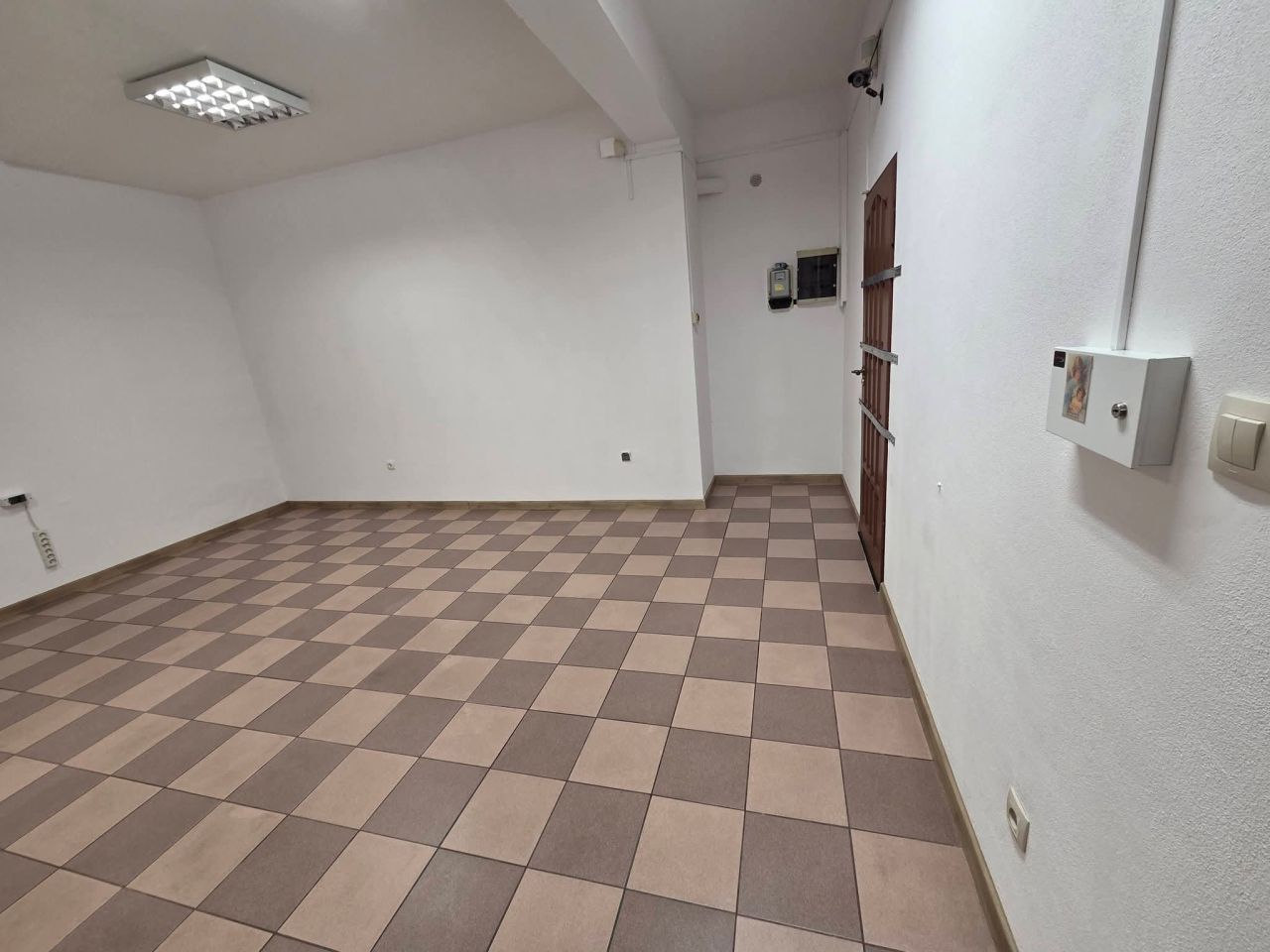 Lokal Łomianki, Warszawska. Zdjęcie 9