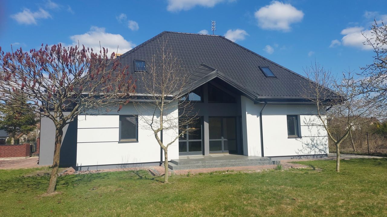 dom wolnostojący, 5 pokoi Rybienko Nowe, Calineczki. Zdjęcie 2