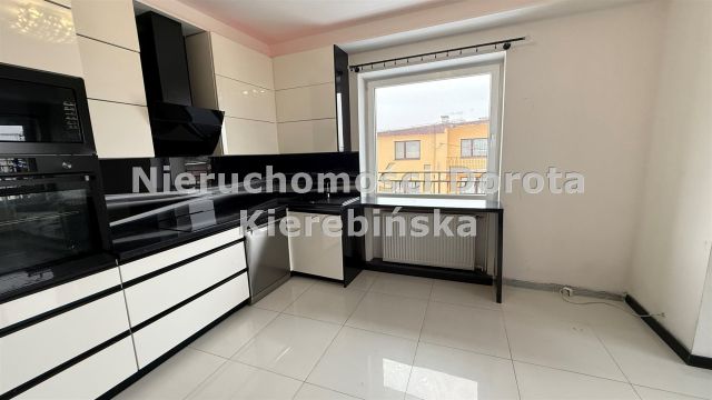 dom wolnostojący, 10 pokoi Tomaszów Mazowiecki. Zdjęcie 18
