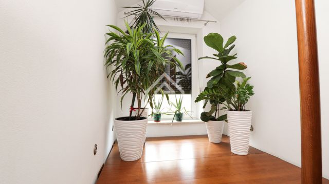 dom wolnostojący, 6 pokoi Gnojnik. Zdjęcie 12