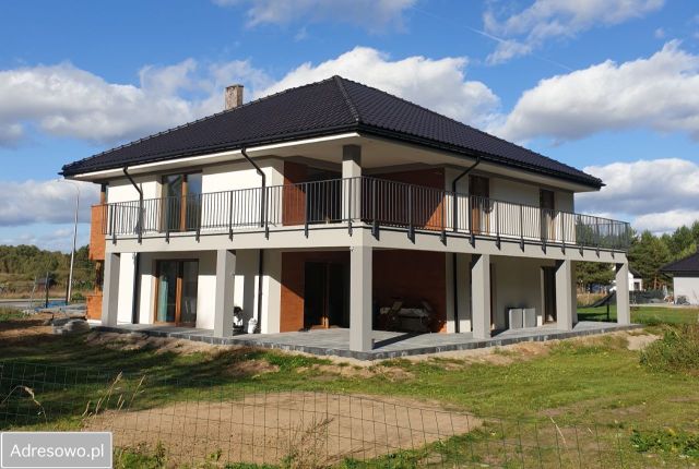 dom wolnostojący, 7 pokoi Orzysz, ul. 1 Maja. Zdjęcie 1