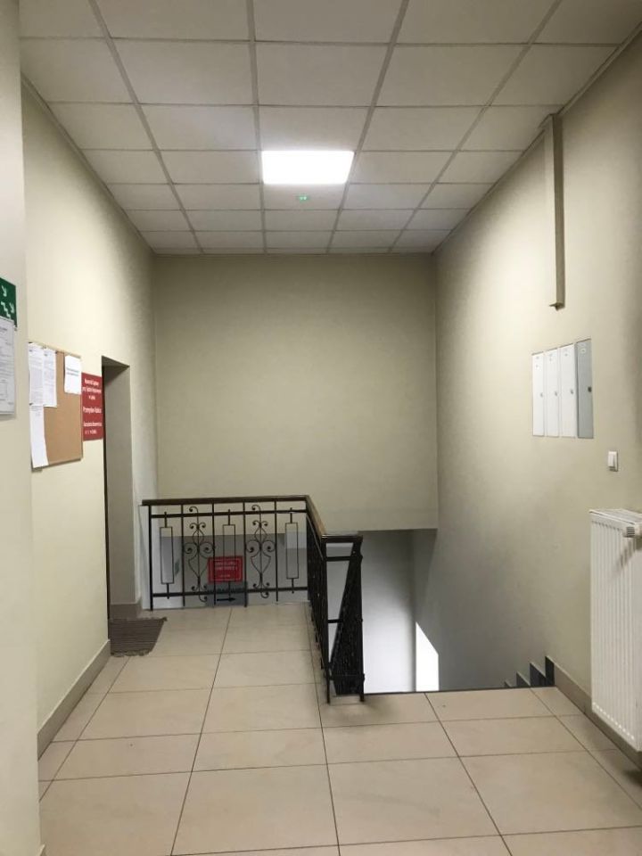 Lokal Lesko, pl. Konstytucji 3 Maja. Zdjęcie 5