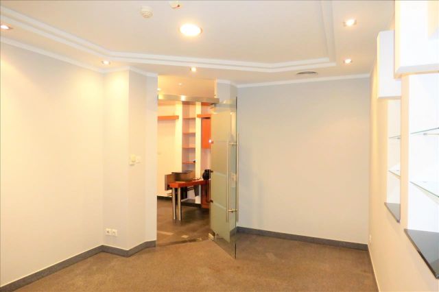 Biuro Warszawa Śródmieście, ul. Grzybowska. Zdjęcie 1