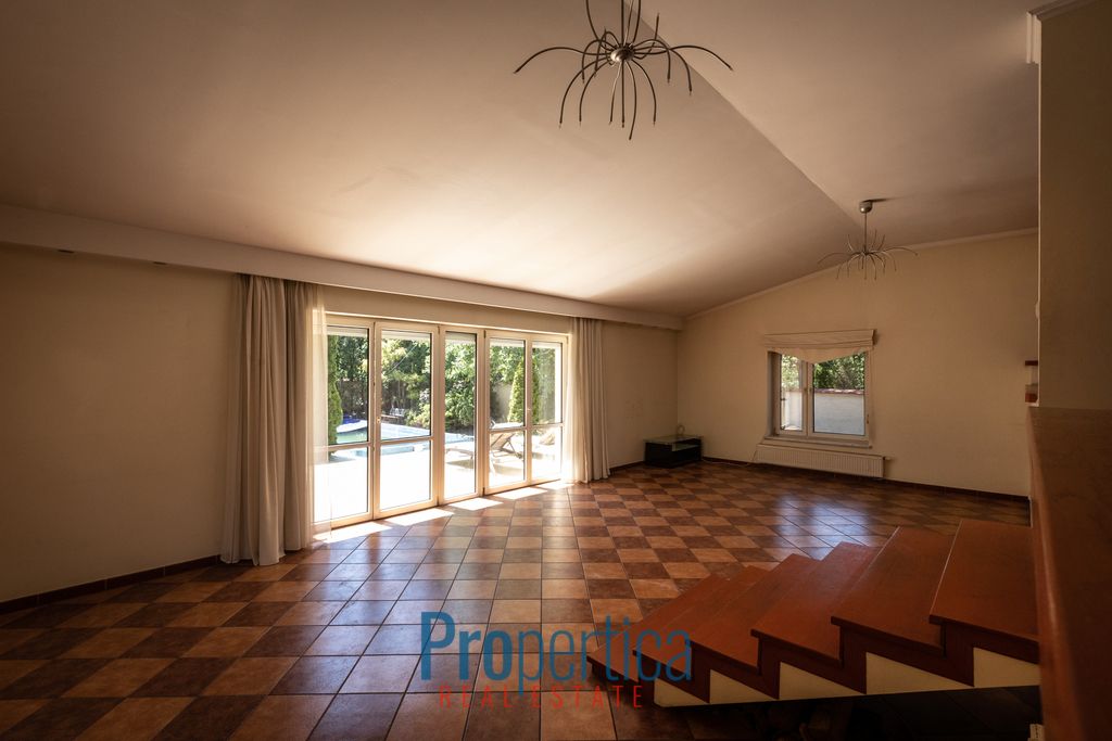 dom wolnostojący, 5 pokoi Latchorzew