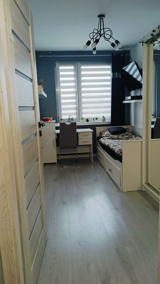 Mieszkanie 4-pokojowe Knurów. Zdjęcie 2