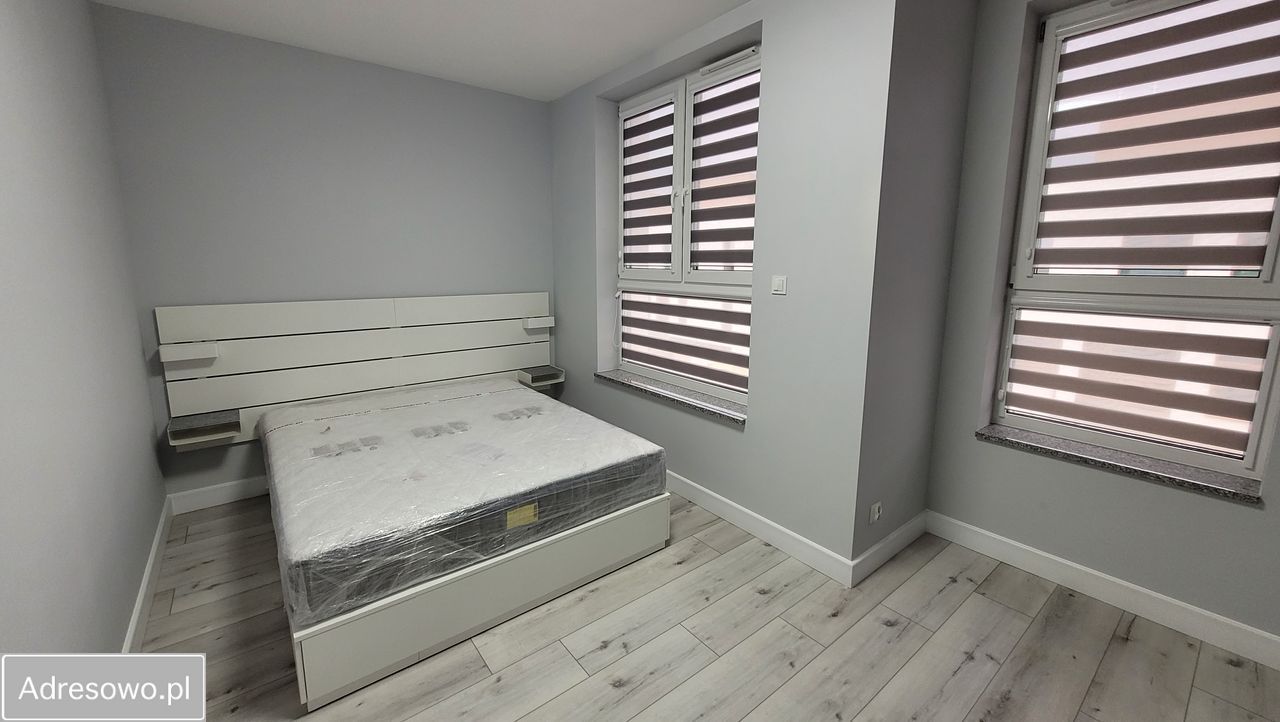 dom szeregowy, 5 pokoi Święta Katarzyna, ul. Cicha. Zdjęcie 17