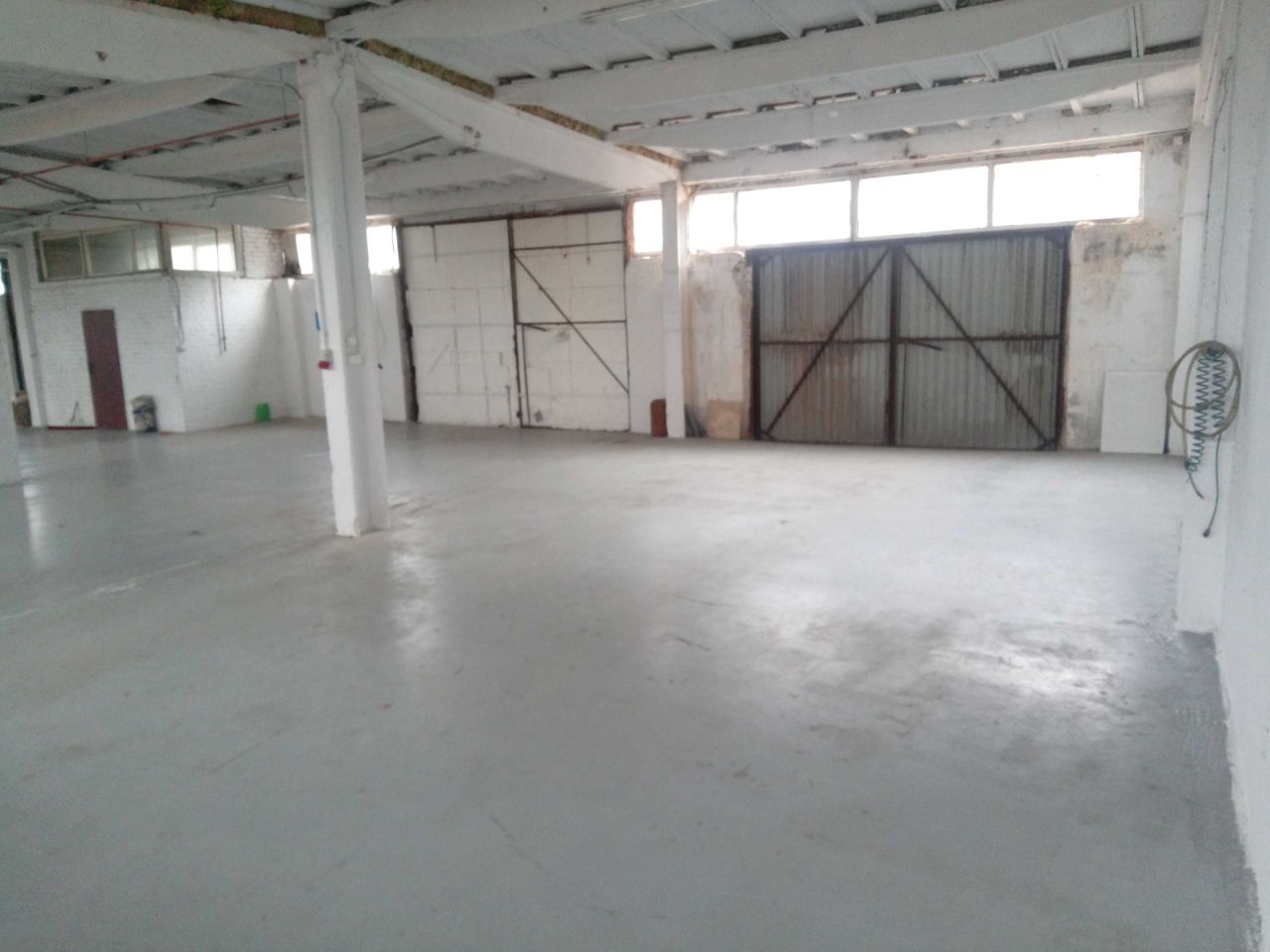 Hala/magazyn Sidra. Zdjęcie 6