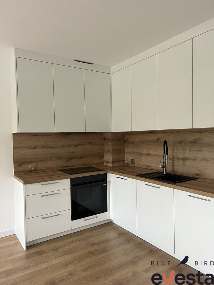 Mieszkanie 4-pokojowe Legnica, ul. Adama Mickiewicza. Zdjęcie 4