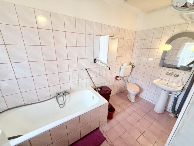 dom wolnostojący, 2 pokoje Kielce Biesaki. Zdjęcie 4