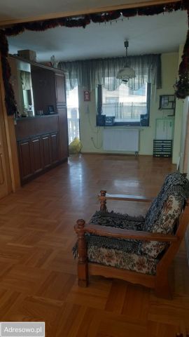 dom szeregowy, 9 pokoi Jelcz-Laskowice, ul. Irysowa. Zdjęcie 1