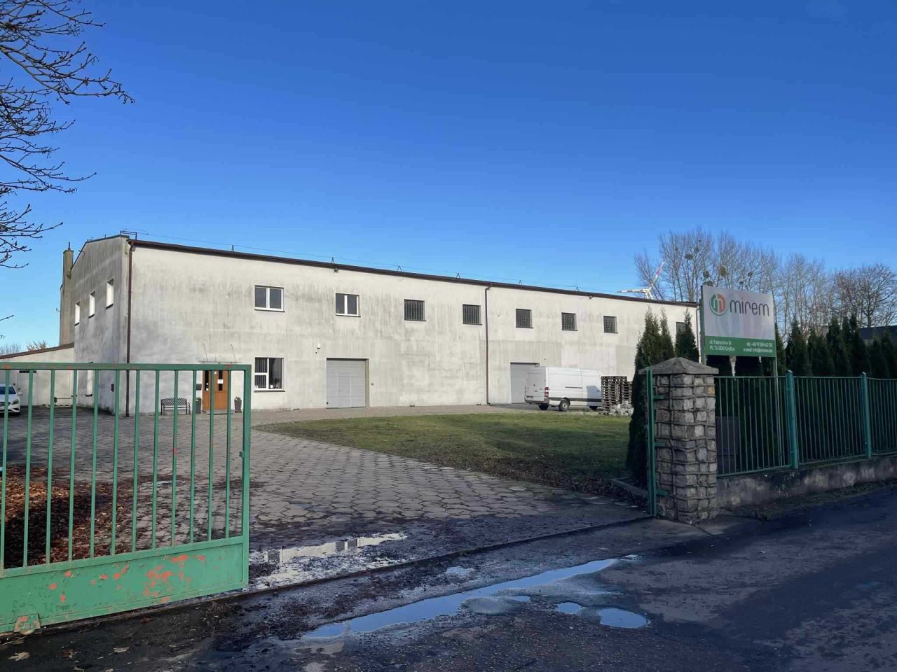 Комерційне приміщення, 1210 m²