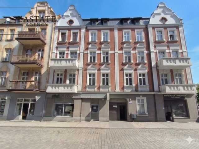 Mieszkanie 4-pokojowe Zabrze, ul. Henryka Sienkiewicza. Zdjęcie 1