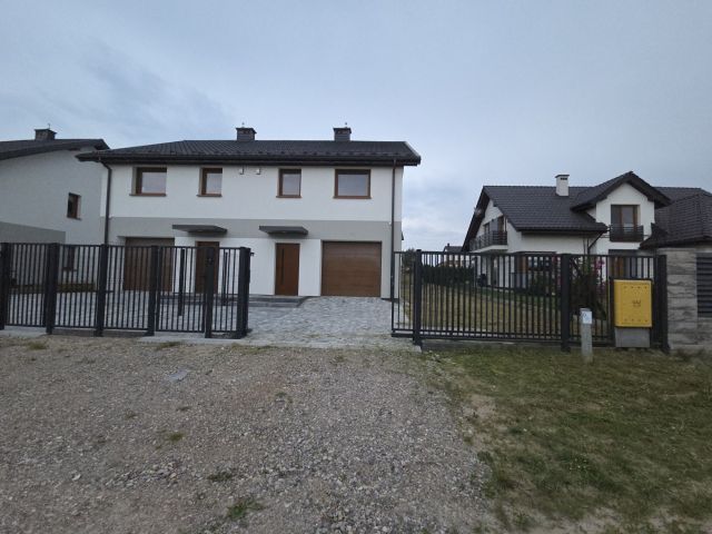 bliźniak, 4 pokoje Mroków, ul. Rycerska. Zdjęcie 1