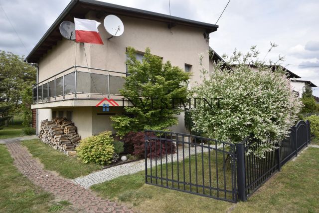 dom wolnostojący, 5 pokoi Cisek. Zdjęcie 2