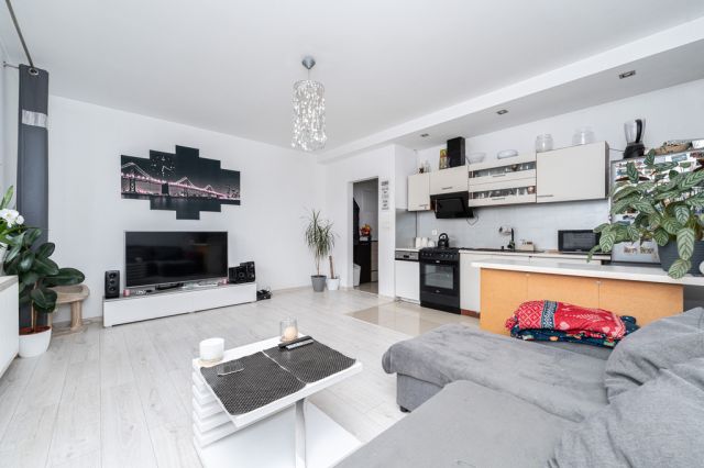 Mieszkanie 3-pokojowe Marki, ul. Wilcza. Zdjęcie 1