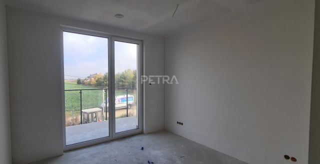 dom szeregowy, 4 pokoje Słomin. Zdjęcie 6