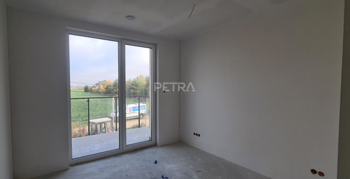 dom szeregowy, 4 pokoje Słomin. Zdjęcie 6