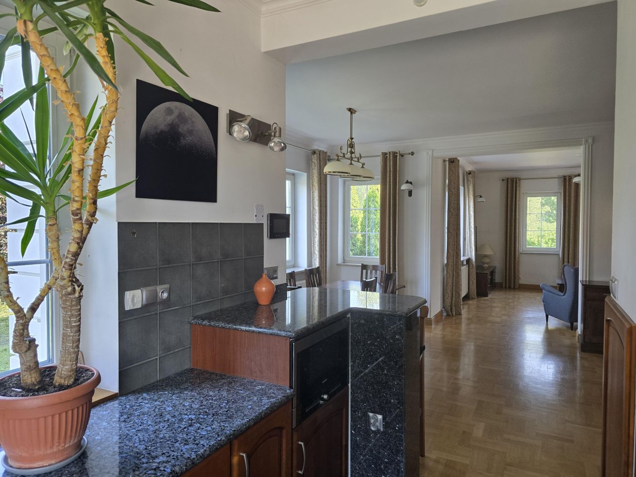 dom wolnostojący, 11 pokoi Michałowice, -. Zdjęcie 12